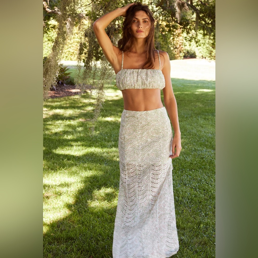 Skirt and top set